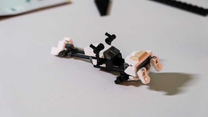 Zwei Speeder-Bikes sind dabei. (Bild: Oliver Nickel/Golem.de)